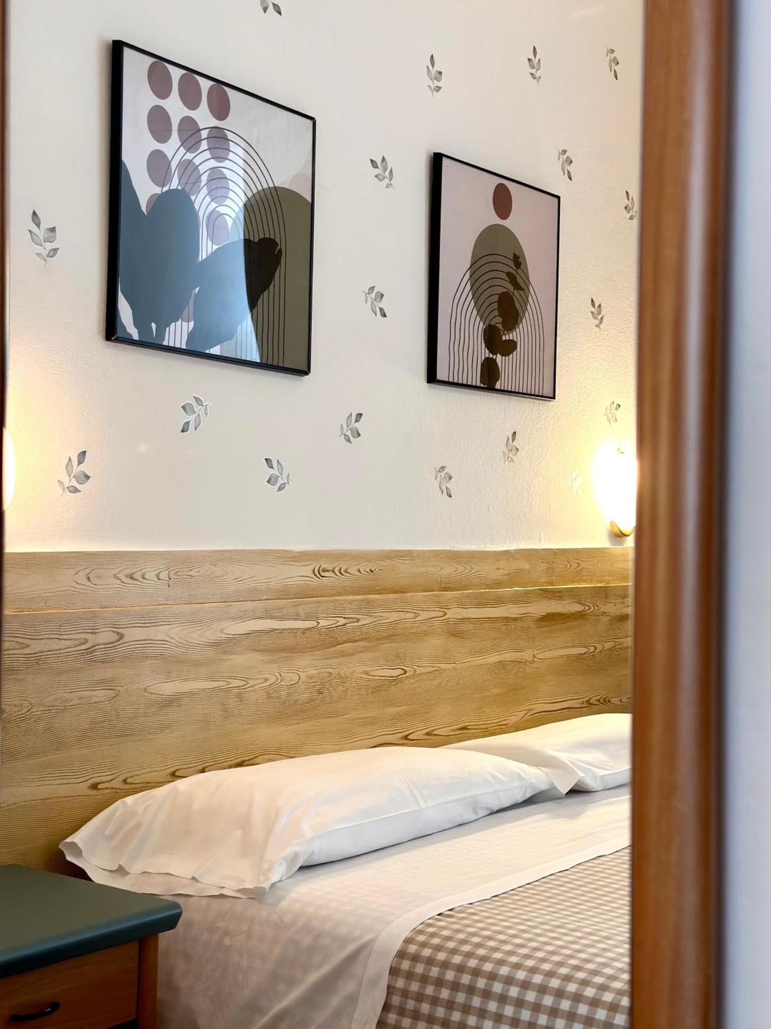 Albergo Varone Riva del Garda Esterno foto