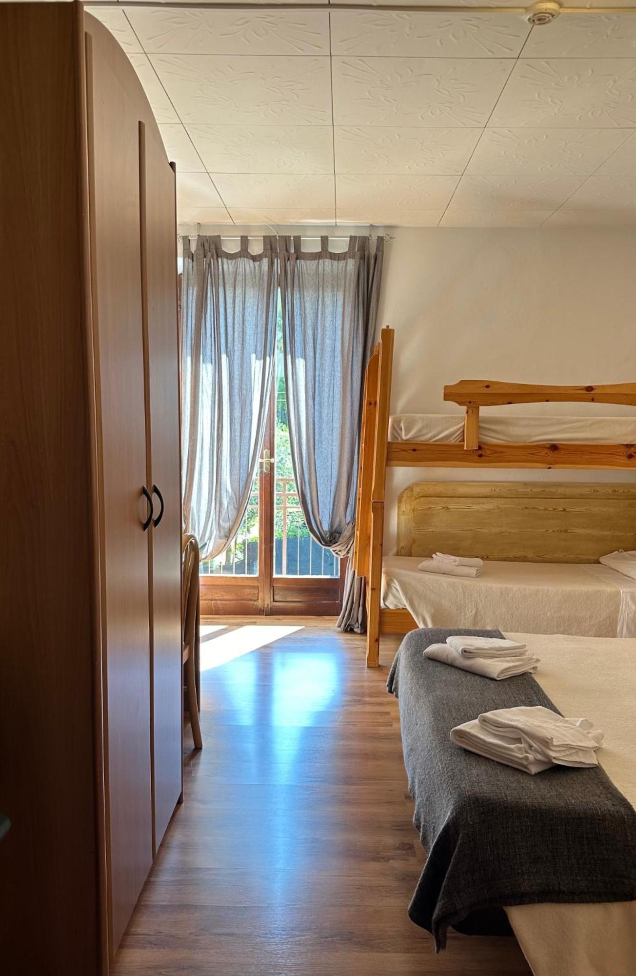 Albergo Varone Riva del Garda Esterno foto