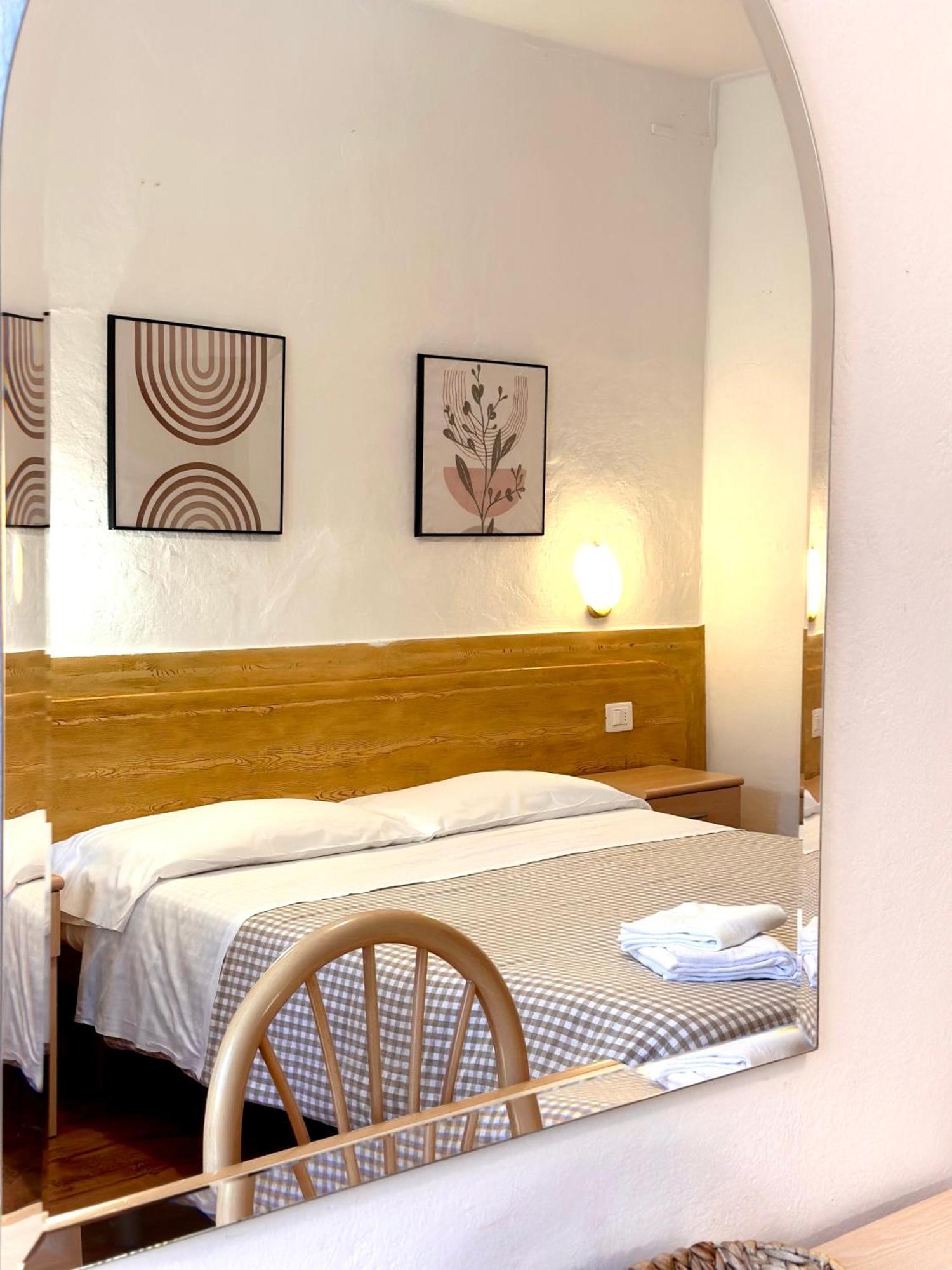 Albergo Varone Riva del Garda Esterno foto